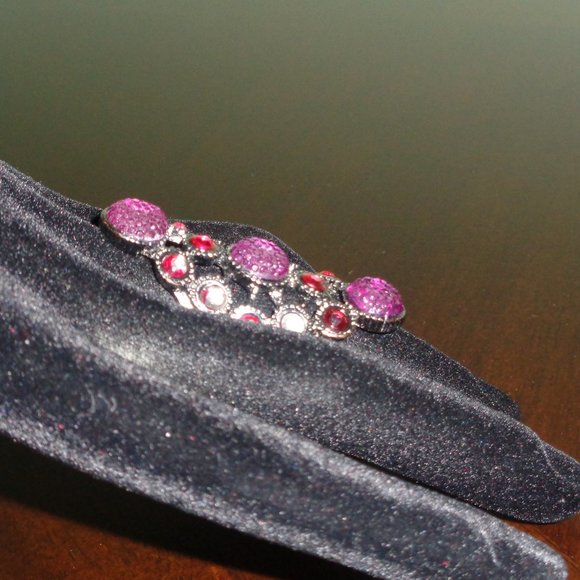 Beautiful purple statement ring- costume jewelry - Picture 11 of 12